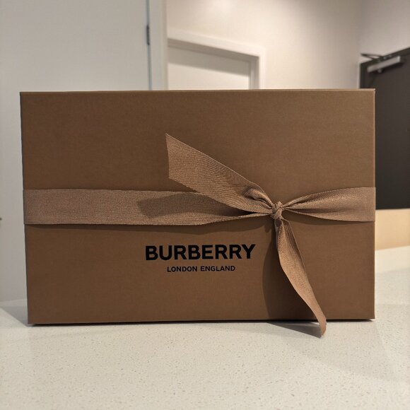 Burberry Gift Box - Picture 1 of 5